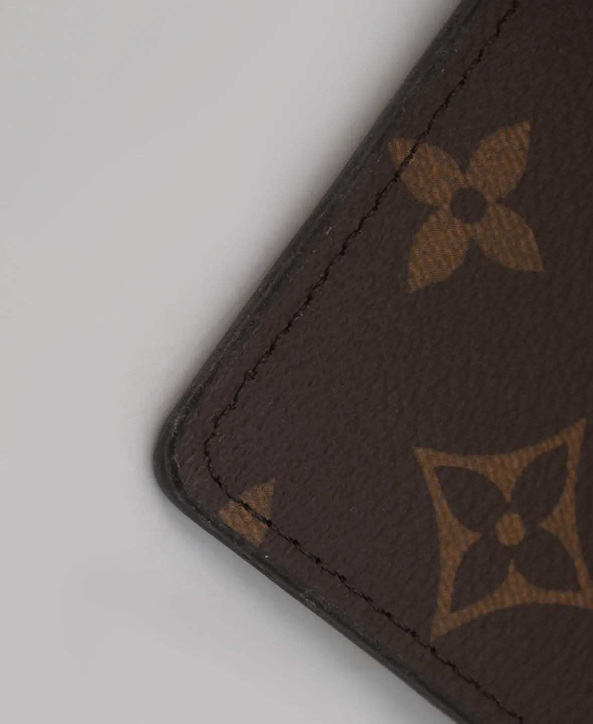 2022 Monogram Reverse Card Case Brown
