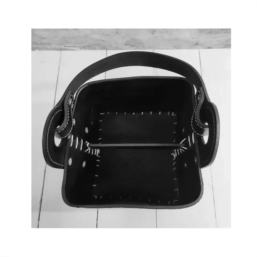 Black Leather Square Matera with Handle