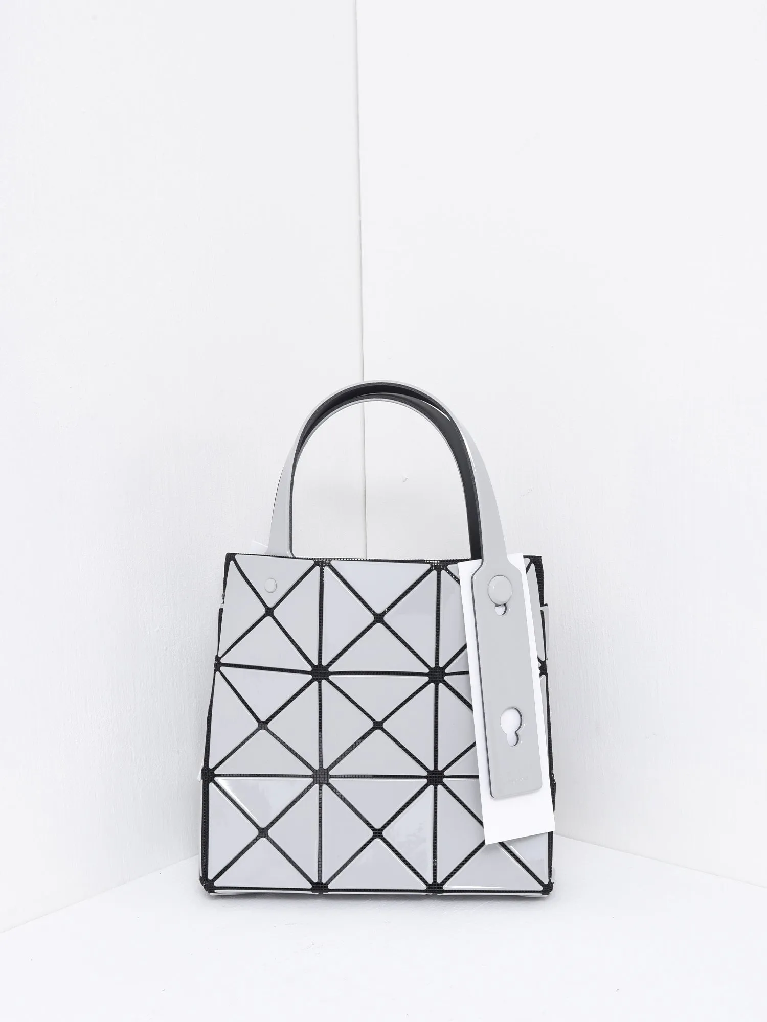 CARAT_12-GRAY_BB46AG610